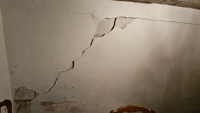 fissure structurelle grave en escalier maison charente maritime secheresse