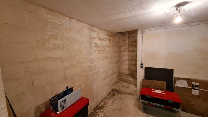 humidité cave, enduit anti-humidité sous-sol maison