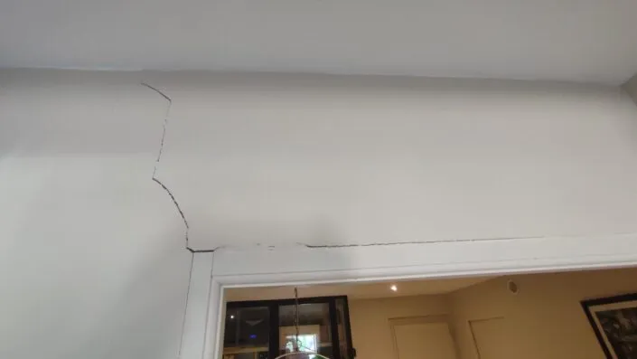 expertise fissure appartement paris 75016 oblique porte après démolition mur porteur voisin
