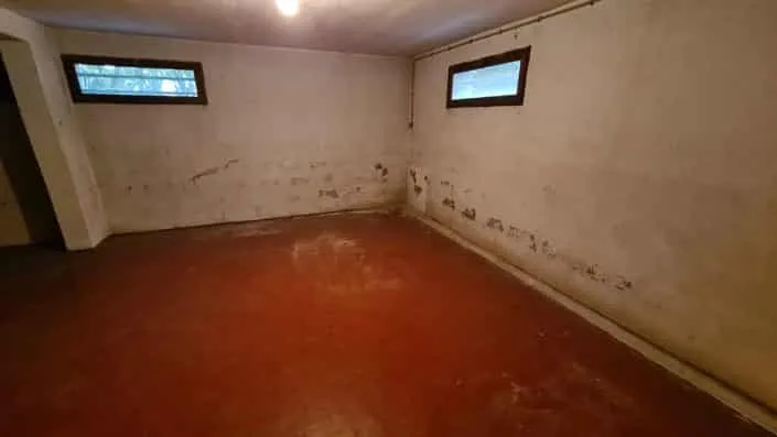 infiltration latérale d'eau dans sous-sol semi enterré